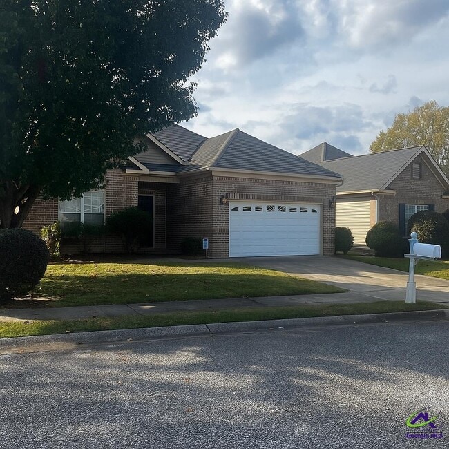 Photo - 123 Montrose Ln