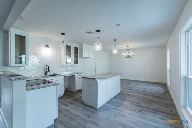 Photo - 4013 Valley View Dr