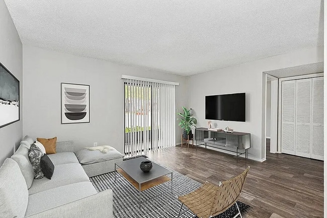 Building Photo - Grand Pavilion