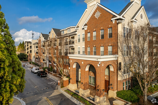 Photo - Madison Square at Dunwoody Apartments