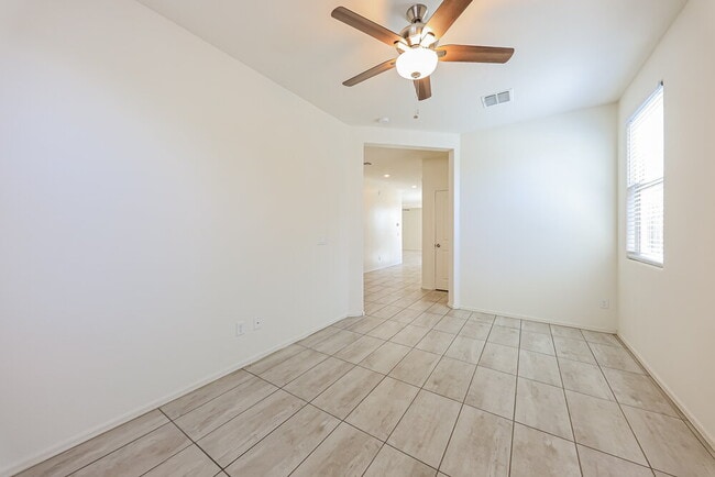 Photo - 16663 W Sierra St