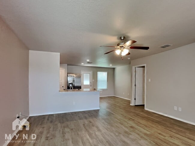 Photo - 210 Savage St
