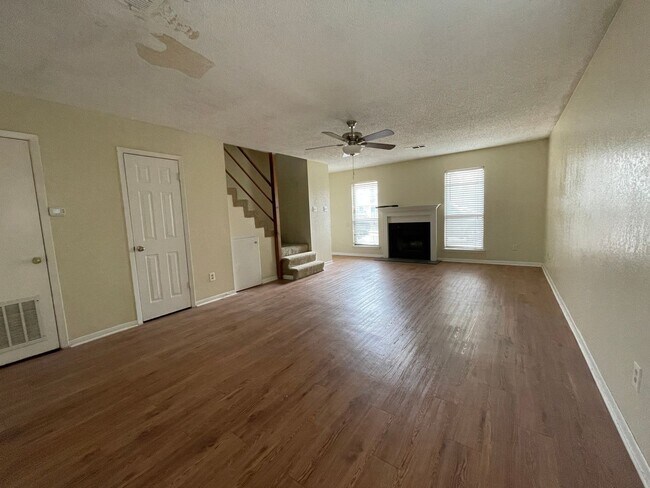 Photo - 3407 Victoria Cir Unit Apt A