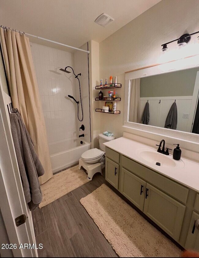 42097 W Lunar St