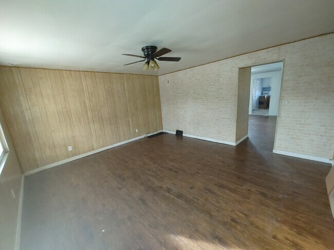 Photo - 5228 Lytle St