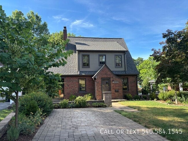 Photo - 2412 Alberta Ave SW