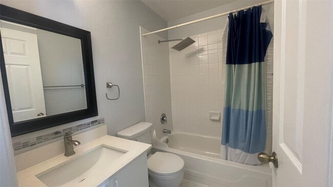 Photo - 1432 SW 47th Ave