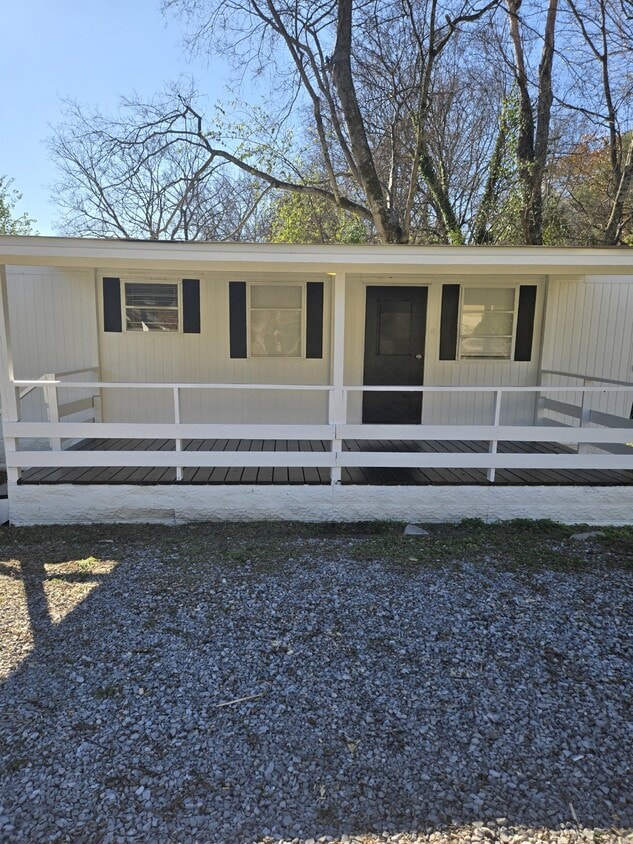 Affordable 1 Bedroom - Utilities Included - Affordable 1 Bedroom - Utilities Included