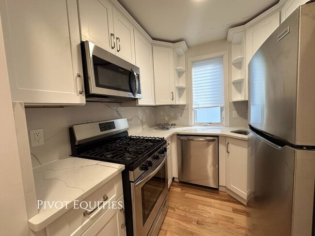 Photo - 2436 E 2nd St