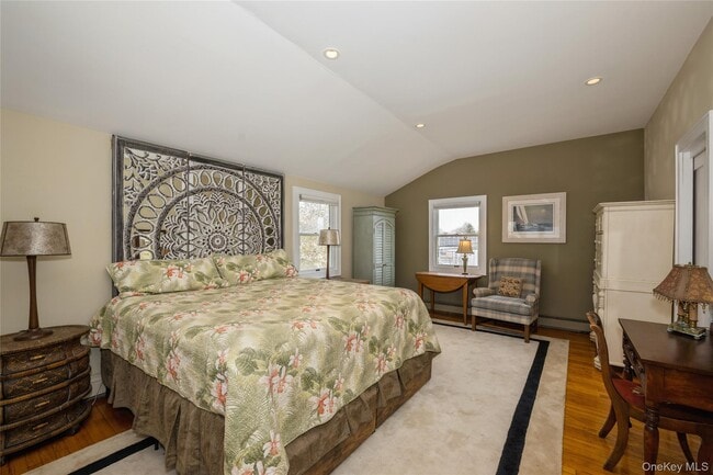 Photo - 155 Essex St