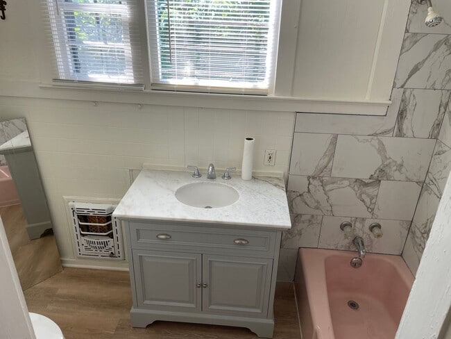 Photo - 4 Bed 2 Bath Rental