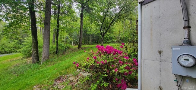 Photo - 45 Laurel Hollow Rd