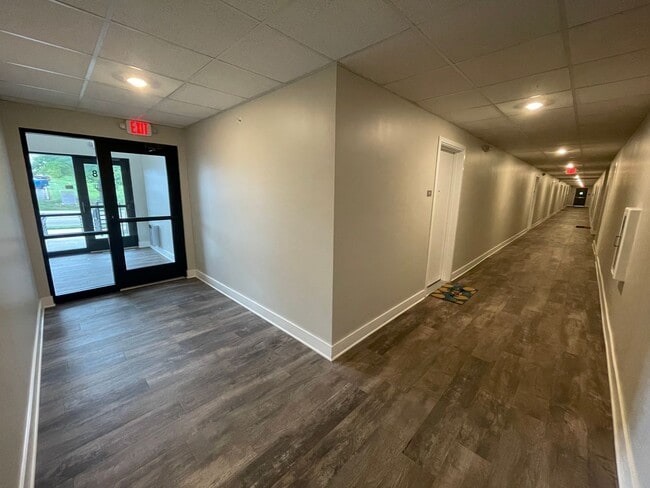 Photo - Hillside Manors