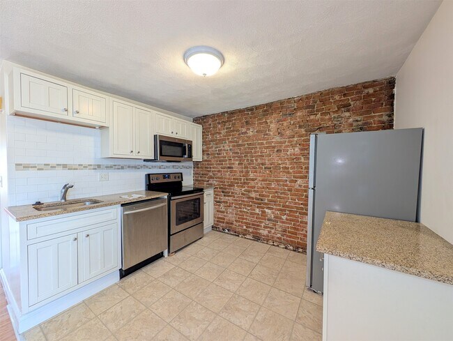 3 Elm St Unit 3