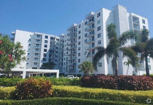Building Photo - 3450 S Ocean Blvd Unit 224 Rental