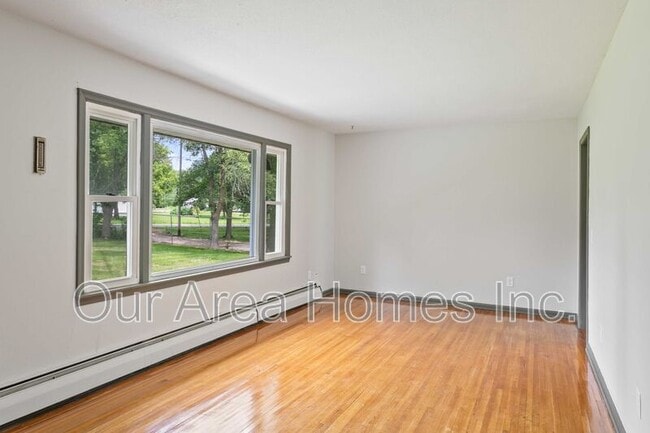 Photo - 14353 81st St NE