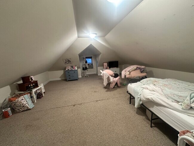 Photo - 33 Iroquois St Unit 2