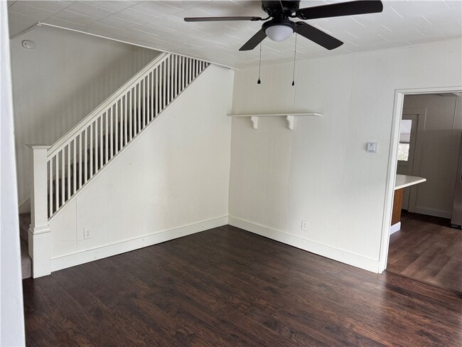 Photo - 210 Conhocton St