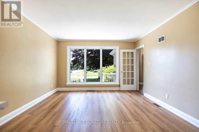 Photo - 812 Schneider Pl