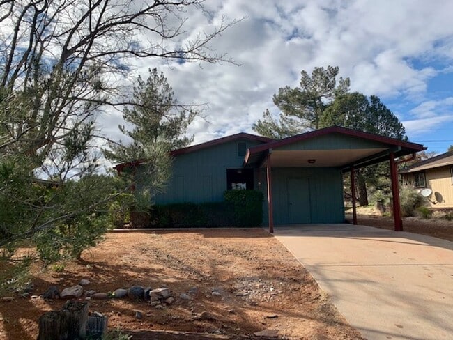 Building Photo - West Sedona