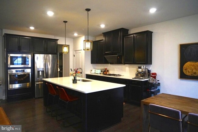 Photo - 730 Quarry Point Rd