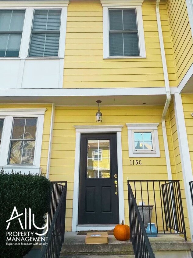Photo - 115 Melbourne Park Circle (Charlottesville, VA)