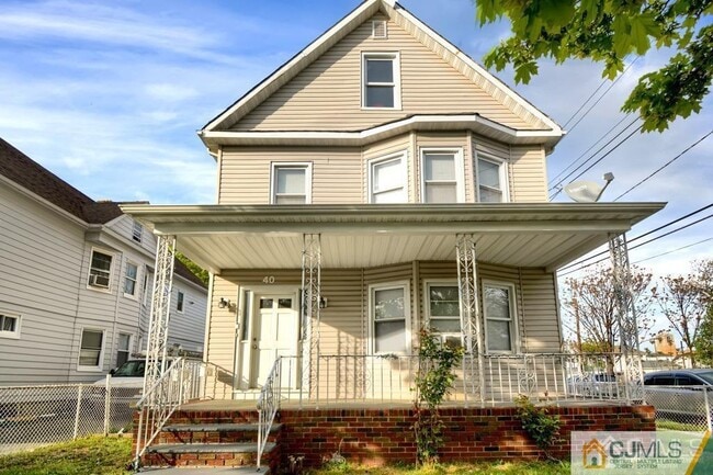 40 Pulaski Ave 1  