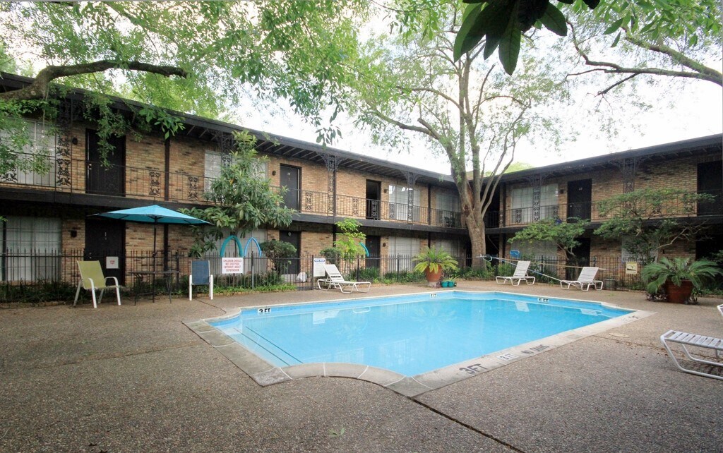 Photo - 600 Heights Blvd Unidad 28