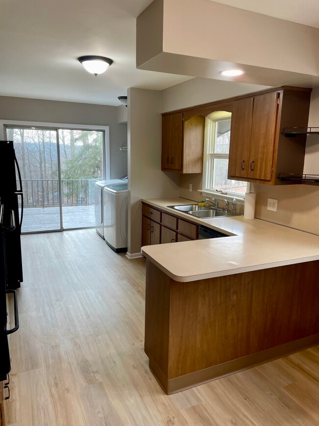 Photo - 513 Waverly Ave Unit 3