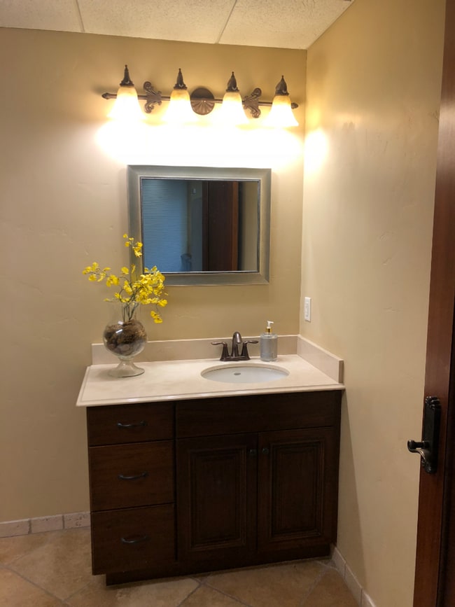 Photo - Large 2 bed / 1 bath Condo on North End of Town