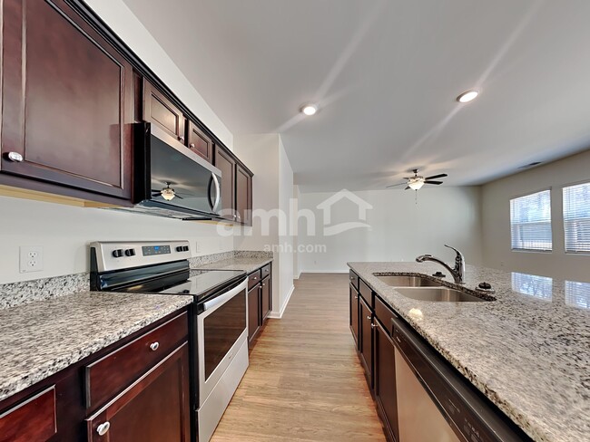 Photo - 115 Orion Way