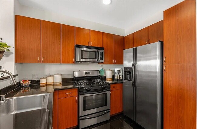 Bright & Spacious Unit with Natural Light