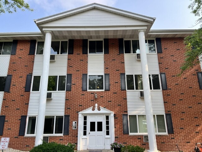 Building Photo - 255 Elmwood Ave