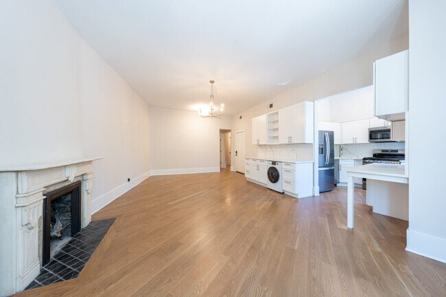 Photo - 2246 N Clark St Unidad Apt 1