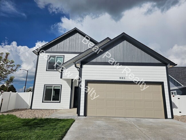 Building Photo - 901 Sonata Lane