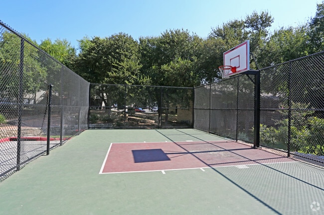 Basketball Court - Trails at Vintage Creek
