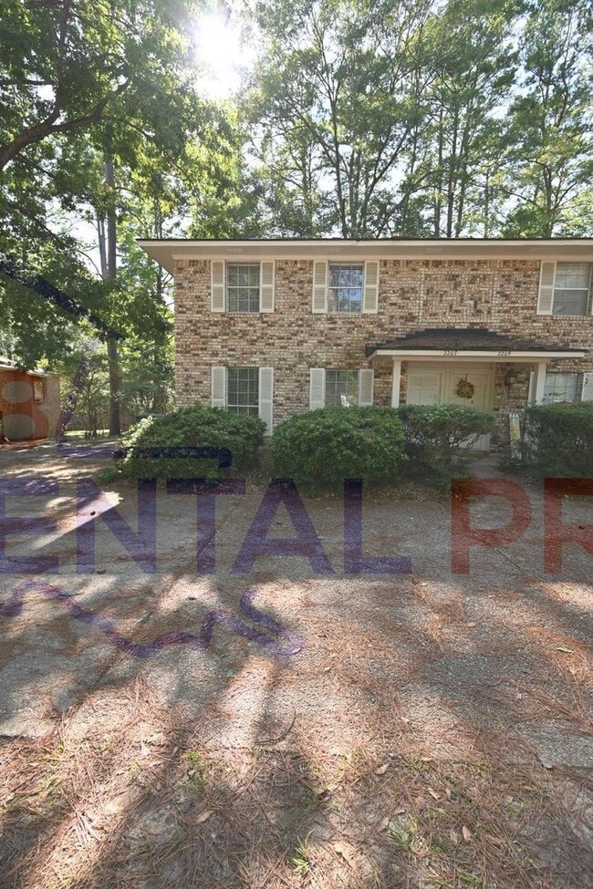 Photo - 2207 Lily Dr