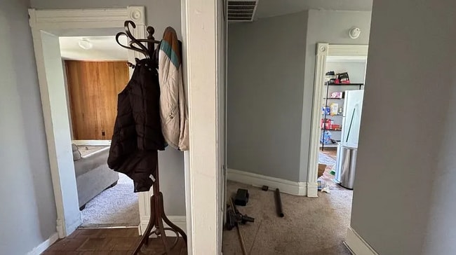 Photo - 10-Minute Walk to WWU with Plenty of Easy Street Parking Unit #3