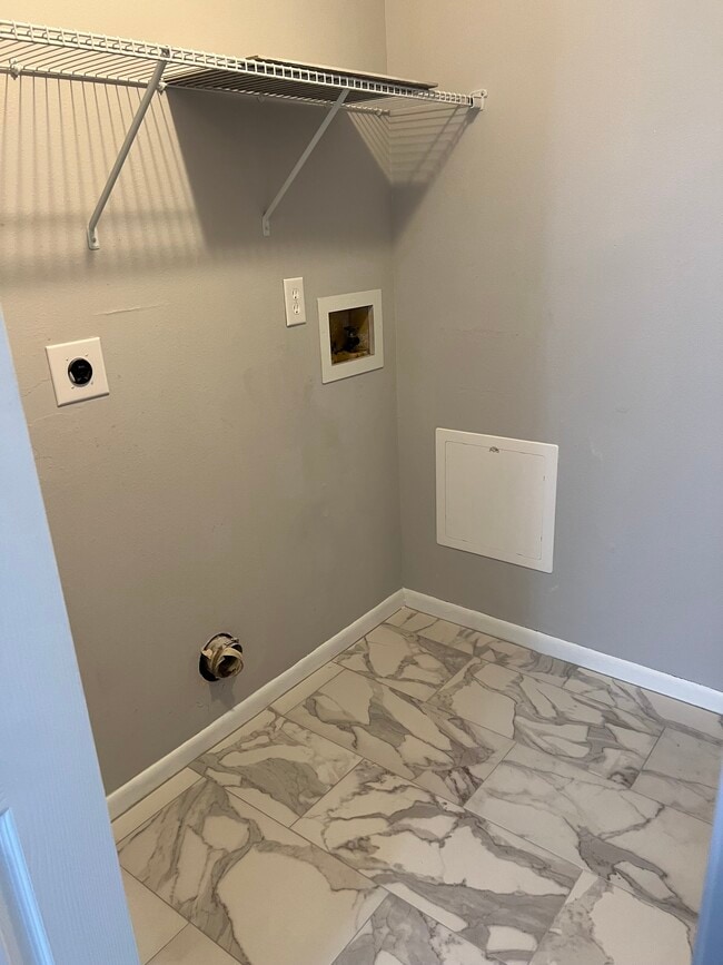 Photo - 2005 McMullen Ave