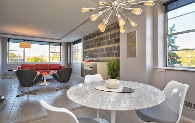 Photo - 1620 E Broad St Unidad 408