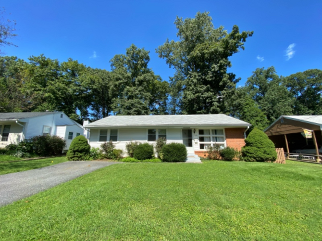 Photo - 120 Tulip Dr House