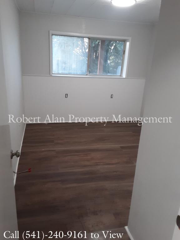 Photo - 824 SW 7th St