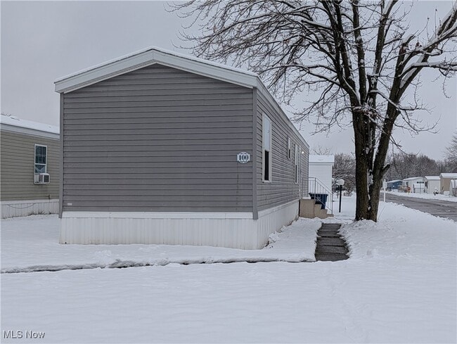 Photo - 100 Cedar Brook Dr