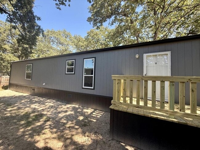 Photo - 1808 Sheila Dr