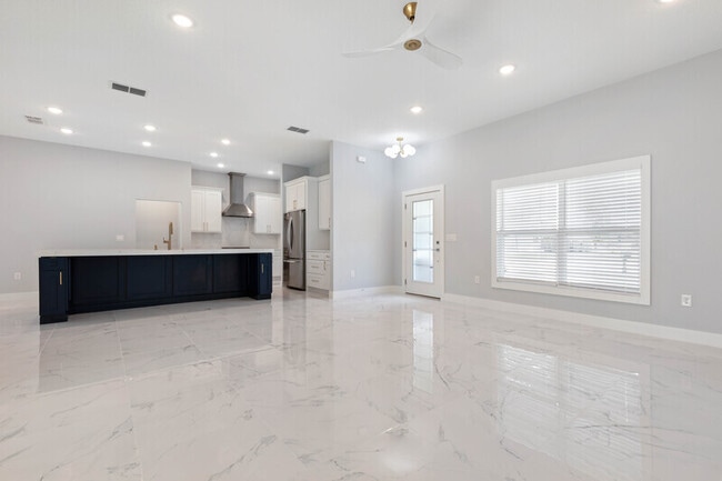 4 Karl Ct