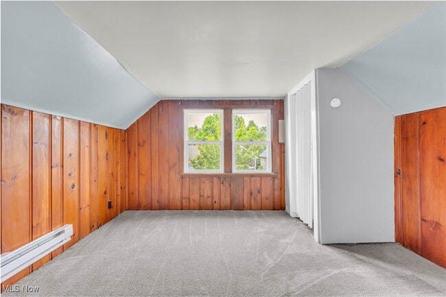 Building Photo - 915 Helmsdale Rd Unit 3