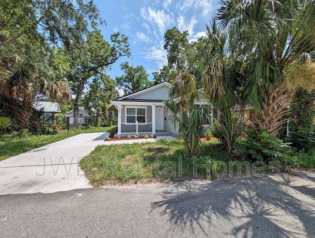 Photo - 1217 Swift St