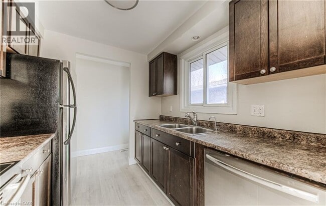 Photo - 511 Strasburg Rd Unité 1