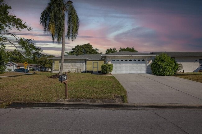 Building Photo - 8015 San Fernando Dr