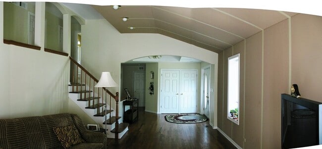 Photo - 1644 Midland Ave Unidad Apartment